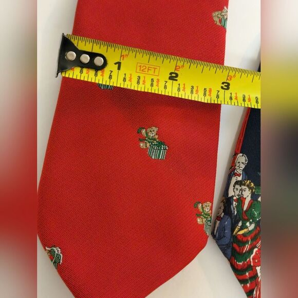 Vintage Men's Christmas Tie Bundle - Picture 7 of 9